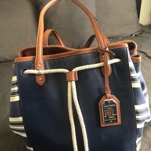 Shoulder bag